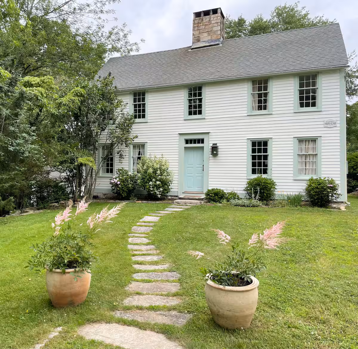 The Remarkable Saltbox - Historic 1727 home exterior